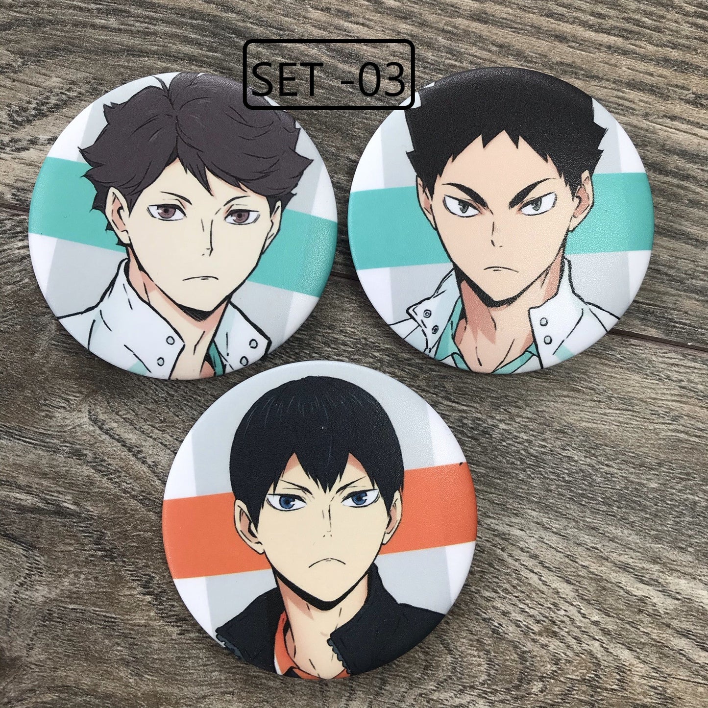 Haikyuu - medium Colourful /badges ( new arrival 2021 )