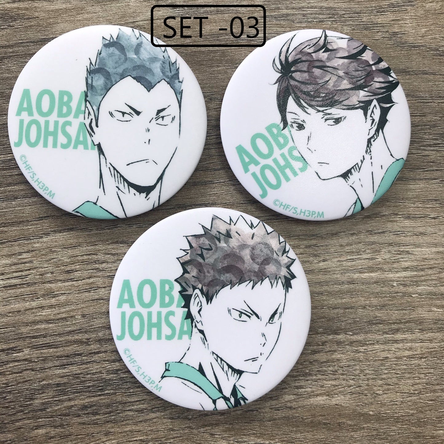 Haikyuu - medium Colourful /badges ( new arrival )