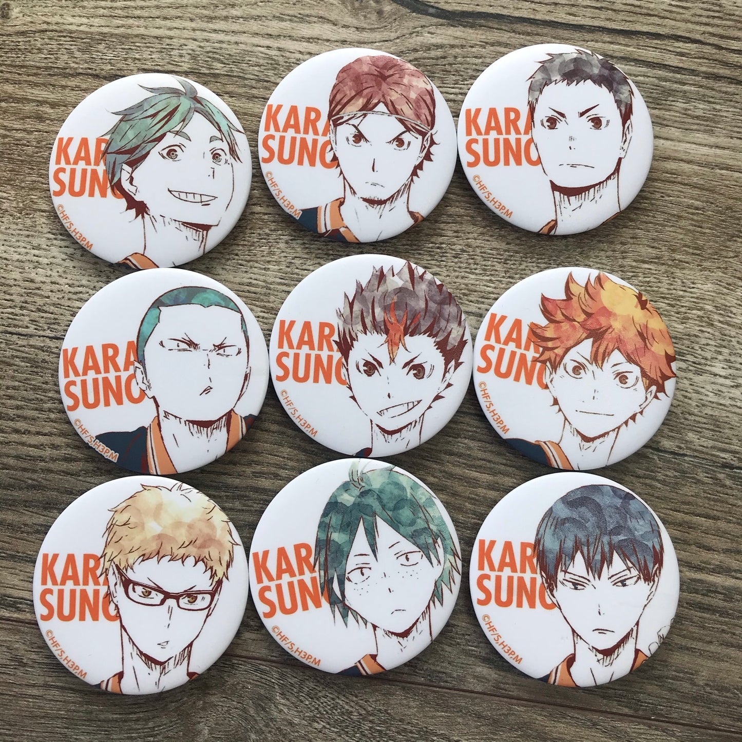 Haikyuu - medium Colourful /badges ( new arrival )