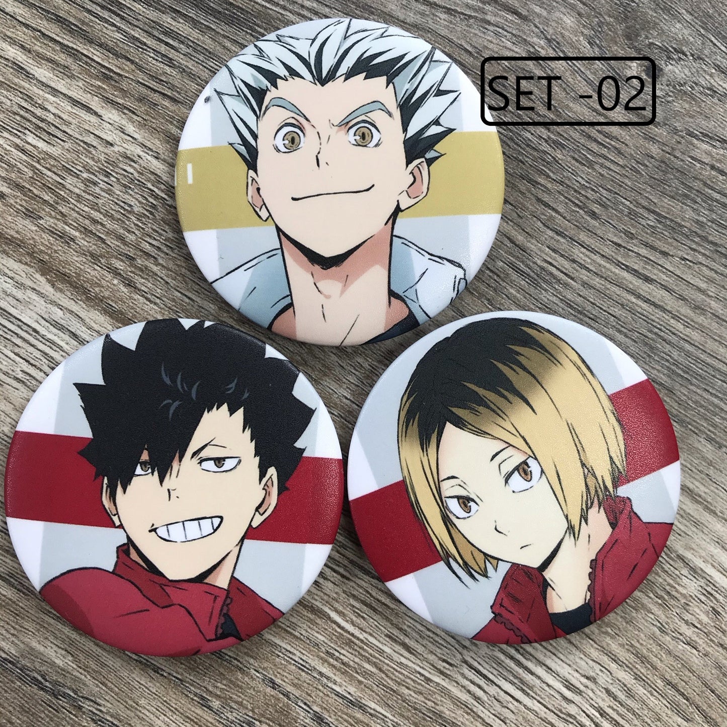 Haikyuu - medium Colourful /badges ( new arrival 2021 )